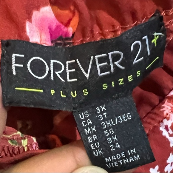 FOREVER 21+ Size 3X Floral Tie Off the Shoulder W/ Wide Sleeves GREAT CONDITION - Picture 3 of 5